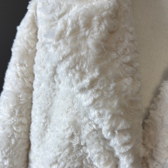 Elie Tahari Cream Teddy Jacket - Picture 5 of 6